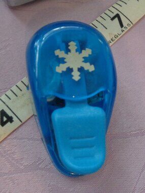 EK Success Paper Punch Snowflake Scrapbooking Cards Crafts - B